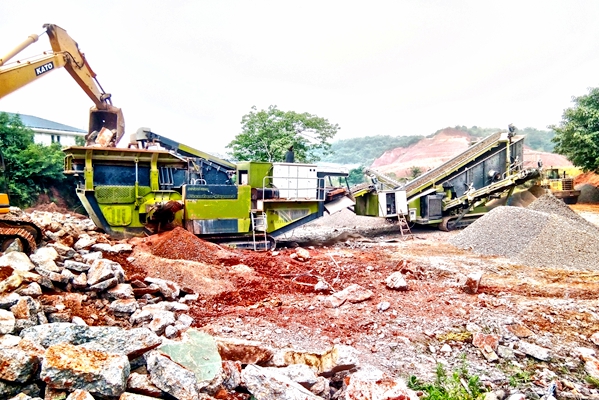 履帶式移動破碎站 履帶式移動破碎站